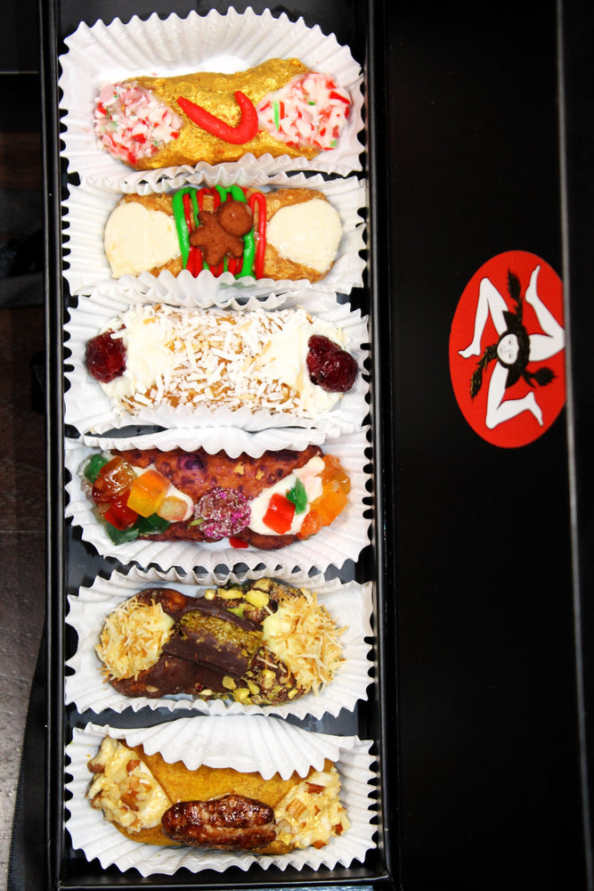 This year's Holiday SetBox of 6 Gourmet Cannoli is a perfect treat for yourself, your friends, family, colleagues, and anyone who is near and dear to your heart! Enjoy Chef Maria's pick of favourite Holiday flavours.


Top to bottom:&nbsp; The Candy Cane, The Gingerbread, The CranCoconut Macaroon, The Sugar Plum, The Dubai Chocolate, and The Eggnog Pecan Cheesecake.

Buon Natale tutti!